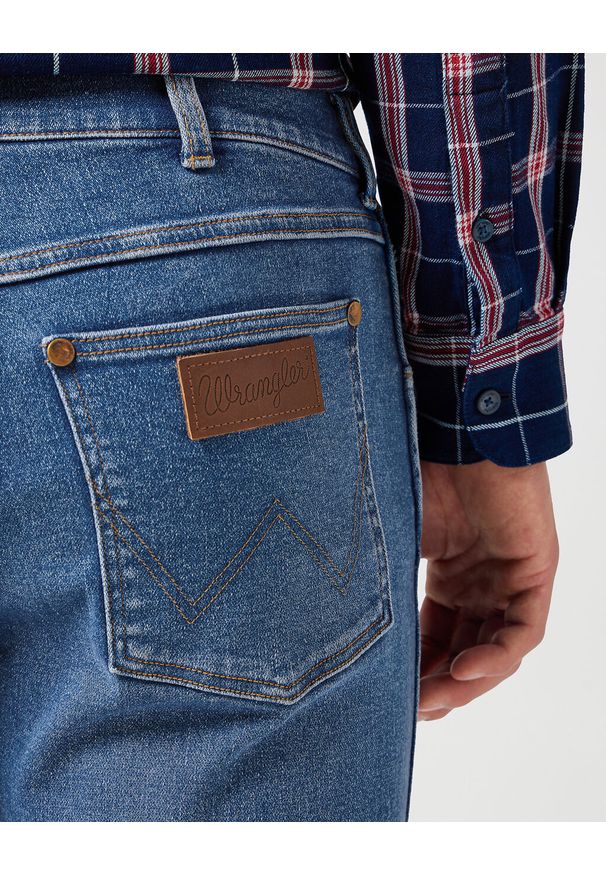 Wrangler - WRANGLER MĘSKIE SPODNIE LARSTON RIDGE WASH 112356821 W18S008804