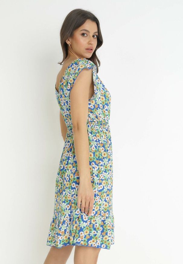 Born2be - Zielono-Granatowa Sukienka Mini z Gumką w Pasie i Falbankami z Bawełny Shelbin. Typ kołnierza: kołnierz z falbankami. Kolor: zielony. Materiał: bawełna. Długość: mini