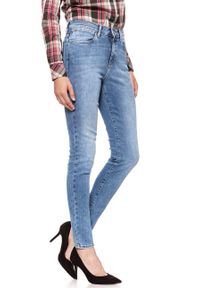 Wrangler - WRANGLER HIGH RISE SKINNY BEST BLUE W27HX794O. Stan: podwyższony