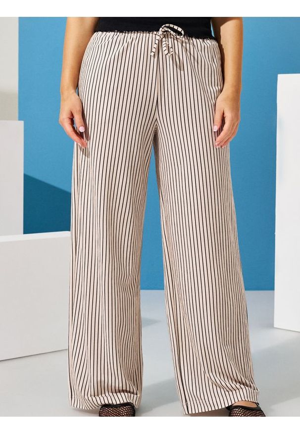Sinsay - Spodnie wide leg z wiskozą - wielobarwny. Materiał: wiskoza