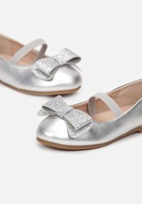 Born2be - Srebrne Balerinki Agatheope. Zapięcie: pasek. Kolor: srebrny. Materiał: materiał. Szerokość cholewki: normalna. Wzór: gładki. Styl: elegancki #3