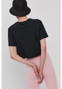Ellesse T-shirt damski kolor czarny. Kolor: czarny. Materiał: dzianina. Wzór: aplikacja
