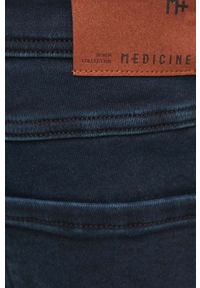 medicine - Medicine jeansy męskie kolor granatowy. Kolor: niebieski. Styl: klasyczny #2
