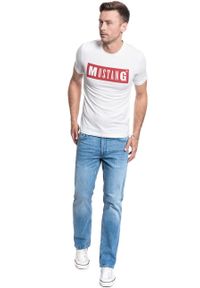 Mustang - MUSTANG TSHIRT Alex C LOGO Tee CLOUD DANCER 1009738 2020. Okazja: na co dzień, na imprezę. Materiał: bawełna, jeans, materiał, tkanina. Długość rękawa: krótki rękaw. Długość: krótkie. Wzór: nadruk. Styl: klasyczny, casual #6