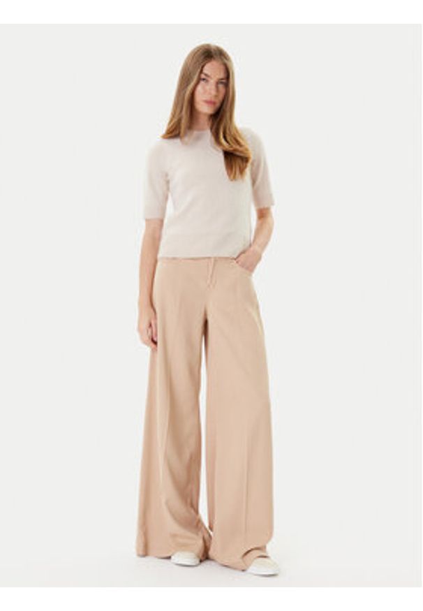 Marella Sweter Jim 2523366075 Écru Regular Fit. Kolor: kremowy. Materiał: wełna