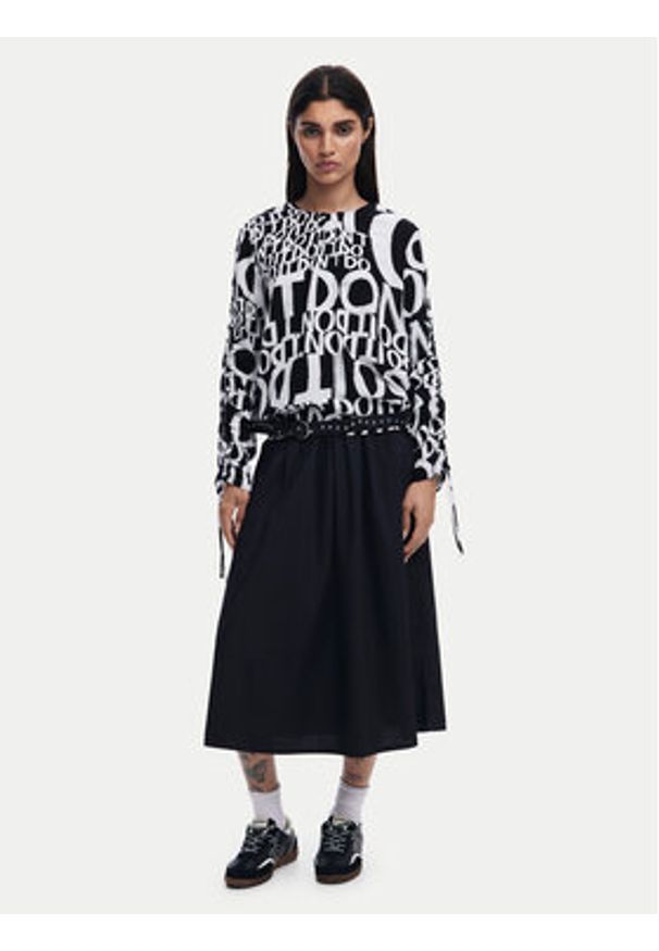 Desigual Bluzka 25SWBW04 Czarny Regular Fit. Kolor: czarny. Materiał: wiskoza