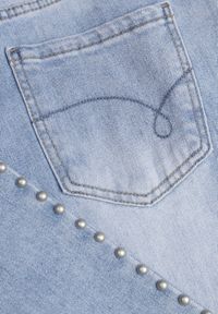 Born2be - Niebieskie Szerokie Jeansy Wysoki Stan z Bawełną Ozdobione Nitami Basithoe. Okazja: na co dzień. Stan: podwyższony. Kolor: niebieski. Wzór: aplikacja. Styl: casual, elegancki, klasyczny #4