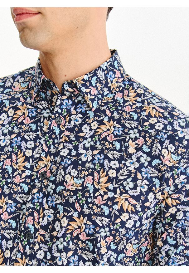Pako Lorente - PAKO LORENTE - Granatowa koszula w kwiaty. Kolor: niebieski. Materiał: bawełna, elastan. Długość rękawa: długi rękaw. Długość: długie. Wzór: kwiaty