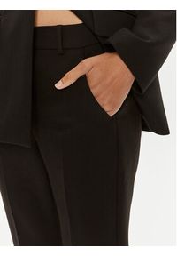 Weekend Max Mara Spodnie materiałowe Freda 2425136031 Czarny Regular Fit. Kolor: czarny. Materiał: syntetyk