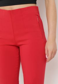 Born2be - Czerwone Spodnie o Długości 3/4 z Elastyczną Gumką w Pasie i Wiązaniem Cidasara. Kolor: czerwony