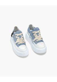Inuikii - INUIKII MATILDA CANVAS LOW Sneakersy damskie. Okazja: na co dzień. Kolor: niebieski. Materiał: guma, jeans, bawełna, materiał. Szerokość cholewki: normalna