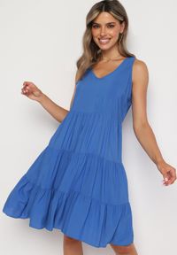 Born2be - Niebieska Rozkloszowana Sukienka z Bawełny na Ramiączkach Zasea. Okazja: na randkę, na co dzień. Typ kołnierza: dekolt w kształcie V. Kolor: niebieski. Materiał: bawełna. Długość rękawa: na ramiączkach. Styl: casual, elegancki #7