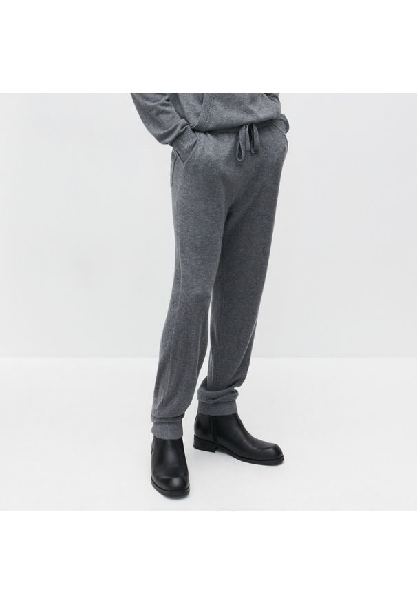 Reserved - Dzianinowe spodnie z wełny merino - Szary. Kolor: szary. Materiał: wełna, dzianina