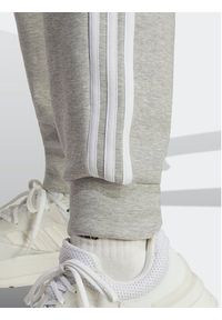 Adidas - adidas Spodnie dresowe Future Icons 3-Stripes IB8531 Szary Regular Fit. Kolor: szary. Materiał: bawełna #5