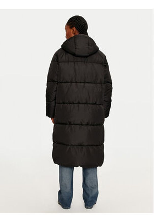 Noisy may - Noisy May Kurtka zimowa Flora 27030502 Czarny Regular Fit. Kolor: czarny. Materiał: syntetyk. Sezon: zima