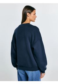 Big-Star - Bluza damska z logo BIG STAR granatowa Rubena 403. Okazja: na co dzień. Kolor: niebieski. Materiał: dzianina, denim, materiał, tkanina. Długość rękawa: długi rękaw. Długość: długie. Wzór: aplikacja. Styl: klasyczny, casual, sportowy #4
