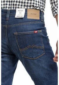 Mustang - MUSTANG VEGAS MĘSKIE SPODNIE JEANSOWE DENIM BLUE 1014039 5000 982. Okazja: na spotkanie biznesowe, na co dzień, na randkę. Stan: obniżony. Sezon: lato, wiosna. Styl: biznesowy, casual, sportowy, klasyczny, elegancki
