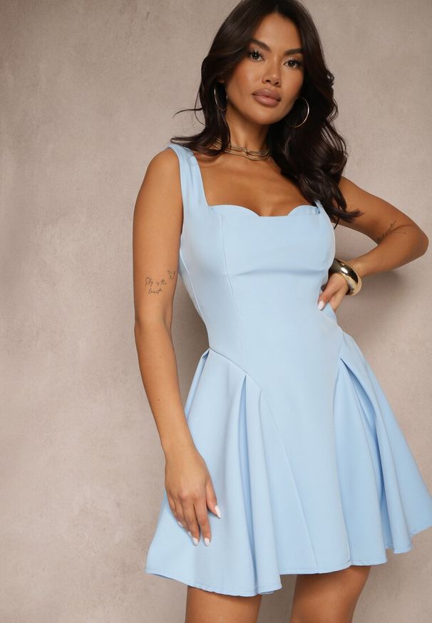 Renee - Niebieska Gorsetowa Sukienka o Rozkloszowanym Kroju na Ramiączkach Tasami. Typ kołnierza: dekolt gorset. Kolor: niebieski. Długość rękawa: na ramiączkach. Typ sukienki: gorsetowe. Styl: elegancki