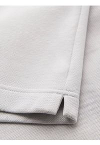 Ombre Clothing - Krótkie spodenki męskie SLIM FIT z melanżowej strukturalnej dzianiny – jasnoszare V5. Kolor: szary. Materiał: dzianina. Długość: krótkie. Wzór: melanż. Styl: wakacyjny #5