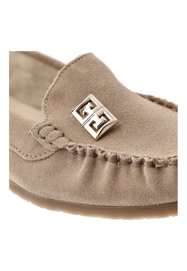 Mokasyny damskie Armodo, cholewka ze skóry naturalnej mokasynowa konstrukcja z dekoracyjną aplikacją miękka forma niska elastyczna podeszwa zapewniaj. Okazja: na co dzień. Kolor: beżowy. Materiał: skóra. Szerokość cholewki: normalna. Wzór: aplikacja. Styl: casual, klasyczny, elegancki