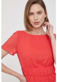 Emporio Armani sukienka INA1AT.I9906 kolor czerwony mini rozkloszowana. Kolor: czerwony. Materiał: tkanina. Długość rękawa: krótki rękaw. Długość: mini #3