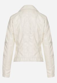 Born2be - Jasnobeżowa Kurtka Typu Ramoneska o Taliowanym Kroju z Kieszeniami Lorantha. Kolor: beżowy. Styl: klasyczny #6