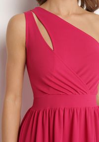 Born2be - Różowa Rozkloszowana Sukienka Maxi na Jedno Ramię Beliotta. Kolor: różowy. Materiał: tkanina. Długość: maxi #4