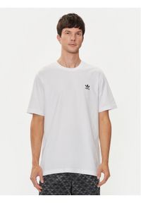 Adidas - adidas T-Shirt Trefoil Essentials IZ2098 Biały Regular Fit. Kolor: biały. Materiał: bawełna