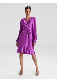 Swing Sukienka koktajlowa 5AG06500 Fioletowy Regular Fit. Kolor: fioletowy. Materiał: syntetyk. Styl: wizytowy #1