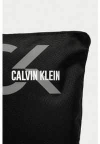 Calvin Klein Performance - Saszetka. Kolor: czarny. Wzór: nadruk #4