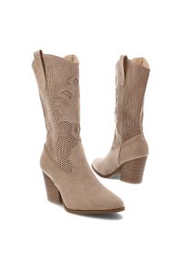 Beżowe Kozaki S.Barski Eleganckie Obuwie Damskie. Kolor: beżowy. Materiał: zamsz, materiał. Szerokość cholewki: normalna. Wzór: ażurowy, aplikacja. Obcas: na obcasie. Styl: elegancki. Wysokość obcasa: średni #6