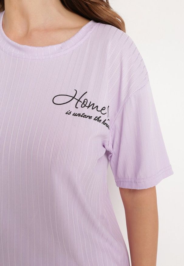 Born2be - Jasnofioletowy Komplet Piżamowy 2-częściowy Zanina. Kolor: fioletowy. Materiał: dzianina, prążkowany. Długość: krótkie