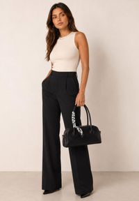 Born2be - Czarna Torebka Elegancka na Ramię Prostokątna z Apaszką i Paskiem Nesope. Kolor: czarny. Wzór: aplikacja. Styl: elegancki. Rodzaj torebki: na ramię #6