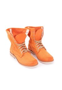 Zapato - pomarańczowe dziurkowane botki workery - skóra naturalna - model 428 - kolor dyniowy (37). Okazja: na spacer. Wysokość cholewki: za kostkę. Kolor: pomarańczowy. Materiał: skóra. Wzór: ażurowy. Styl: sportowy #5