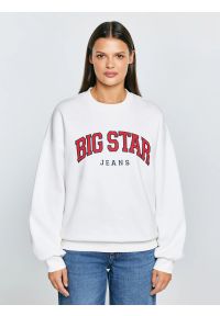 Big-Star - Bluza damska z logo BIG STAR biała Rubena 100. Okazja: na co dzień. Kolor: biały. Materiał: dresówka, materiał, dzianina, jeans, skóra. Długość rękawa: długi rękaw. Długość: długie. Wzór: aplikacja. Styl: klasyczny, casual, sportowy #1