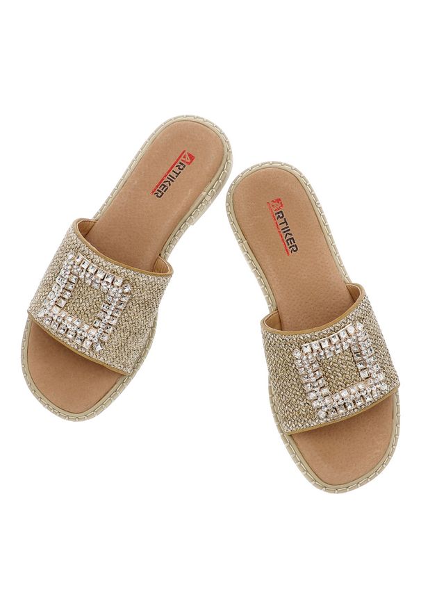 Klapki damskie Artiker, eleganckie boho z ozdobą na płaskim obcasie, brązowe, 56C1337. Okazja: na co dzień. Kolor: brązowy. Materiał: jeans, materiał, skóra ekologiczna, len. Wzór: aplikacja. Sezon: wiosna, lato. Obcas: na obcasie. Styl: boho, elegancki. Wysokość obcasa: niski