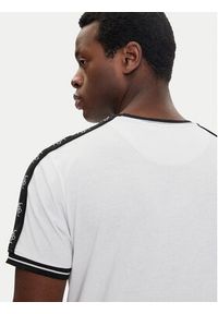 Brave Soul T-Shirt MTS-568PALMER Biały Regular Fit. Kolor: biały. Materiał: bawełna