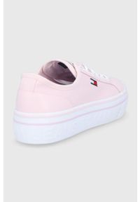 Tommy Jeans Tenisówki damskie kolor różowy. Nosek buta: okrągły. Zapięcie: sznurówki. Kolor: różowy. Materiał: guma. Obcas: na platformie #4