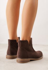 Renee - Brązowe Ażurowe Botki na Płaskiej Podeszwie ze Skórzaną Wkładką Terilara. Okazja: na co dzień. Kolor: brązowy. Materiał: skóra. Wzór: ażurowy. Obcas: na płaskiej podeszwie. Styl: casual #6