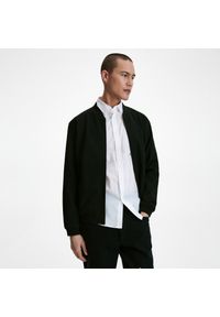 Reserved - Bluza bomberka z wiskozą - Czarny. Kolor: czarny. Materiał: wiskoza #1