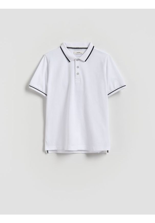 Reserved - T-shirt polo - biały. Typ kołnierza: polo. Kolor: biały. Materiał: bawełna, dzianina
