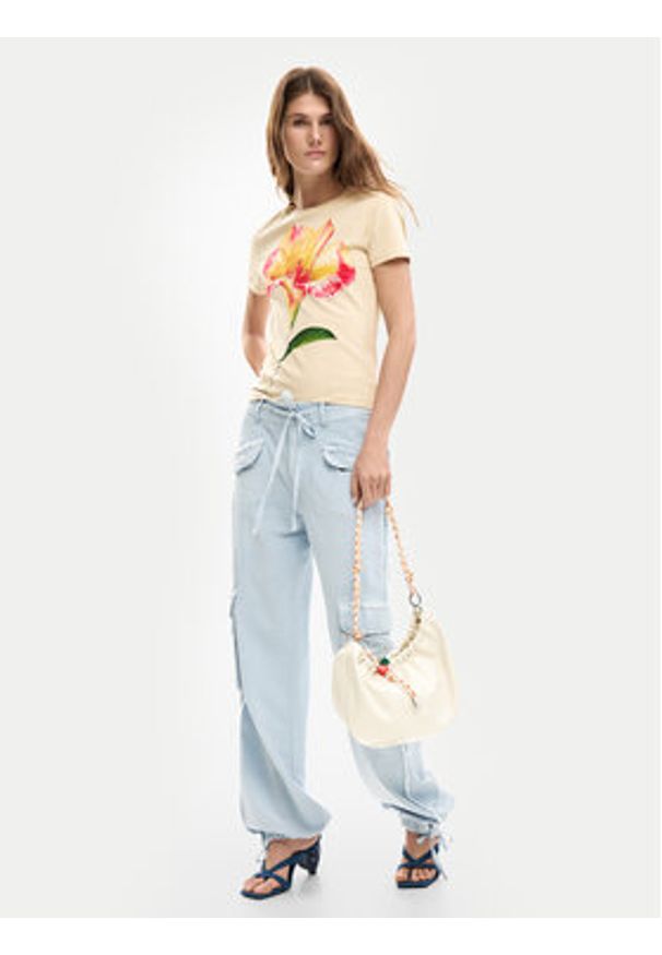 Desigual T-Shirt Estocolmo 26SWTK03 Beżowy Regular Fit. Kolor: beżowy. Materiał: bawełna