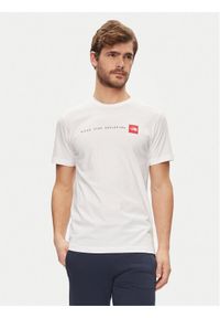 The North Face T-Shirt Never Stop NF0A87NS Biały Regular Fit. Kolor: biały. Materiał: bawełna