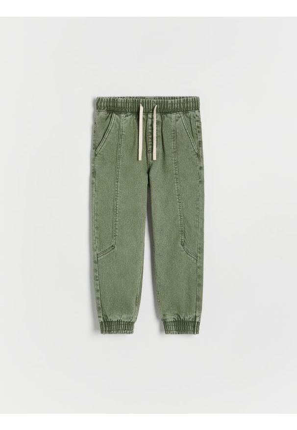 Reserved - Elastyczne jeansy jogger - zielony. Kolor: zielony