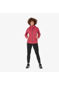 quechua - Kurtka turystyczna damska Quechua MH500 wodoodporna. Kolor: czerwony. Materiał: materiał. Sport: wspinaczka, turystyka piesza