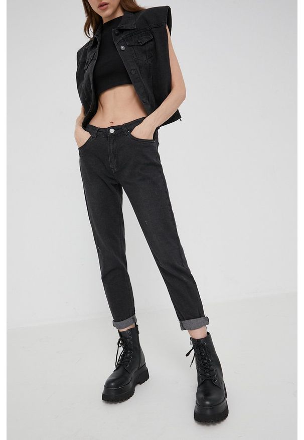 Answear Lab jeansy damskie medium waist. Kolor: czarny. Styl: wakacyjny