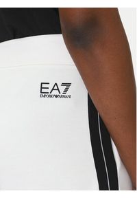 EA7 Emporio Armani Szorty materiałowe 7W000176 AF12643 U0002 Biały Regular Fit. Kolor: biały. Materiał: syntetyk #3