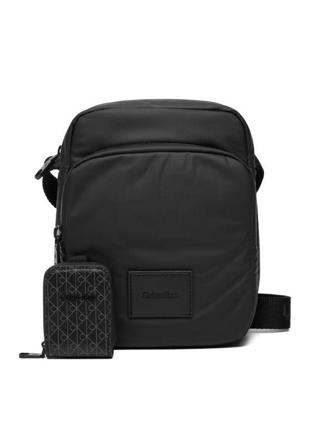 Calvin Klein Saszetka Puffer Utility Reporter LV04D3200G Czarny. Kolor: czarny. Materiał: materiał