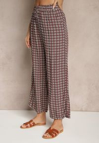 Renee - Czerwono-Szare Spodnie o Szerokim Kroju High Waist z Geometrycznym Wzorem Farisia. Stan: podwyższony. Kolor: szary. Materiał: bawełna. Wzór: geometria. Styl: elegancki