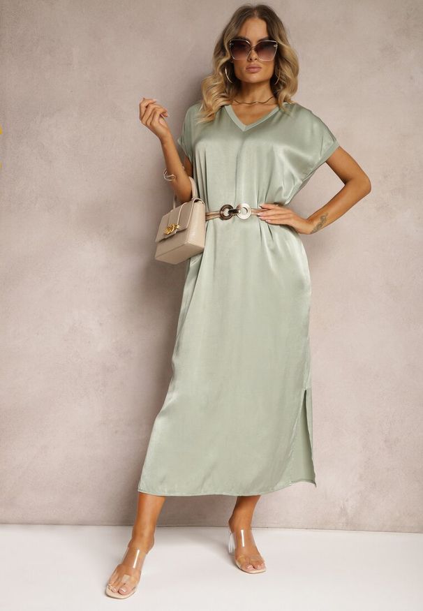 Renee - Jasnozielona Casualowa Sukienka z Wiskozy Oversize o Pudełkowym Kroju Morarose. Okazja: na co dzień. Kolor: zielony. Materiał: wiskoza. Typ sukienki: oversize. Styl: casual